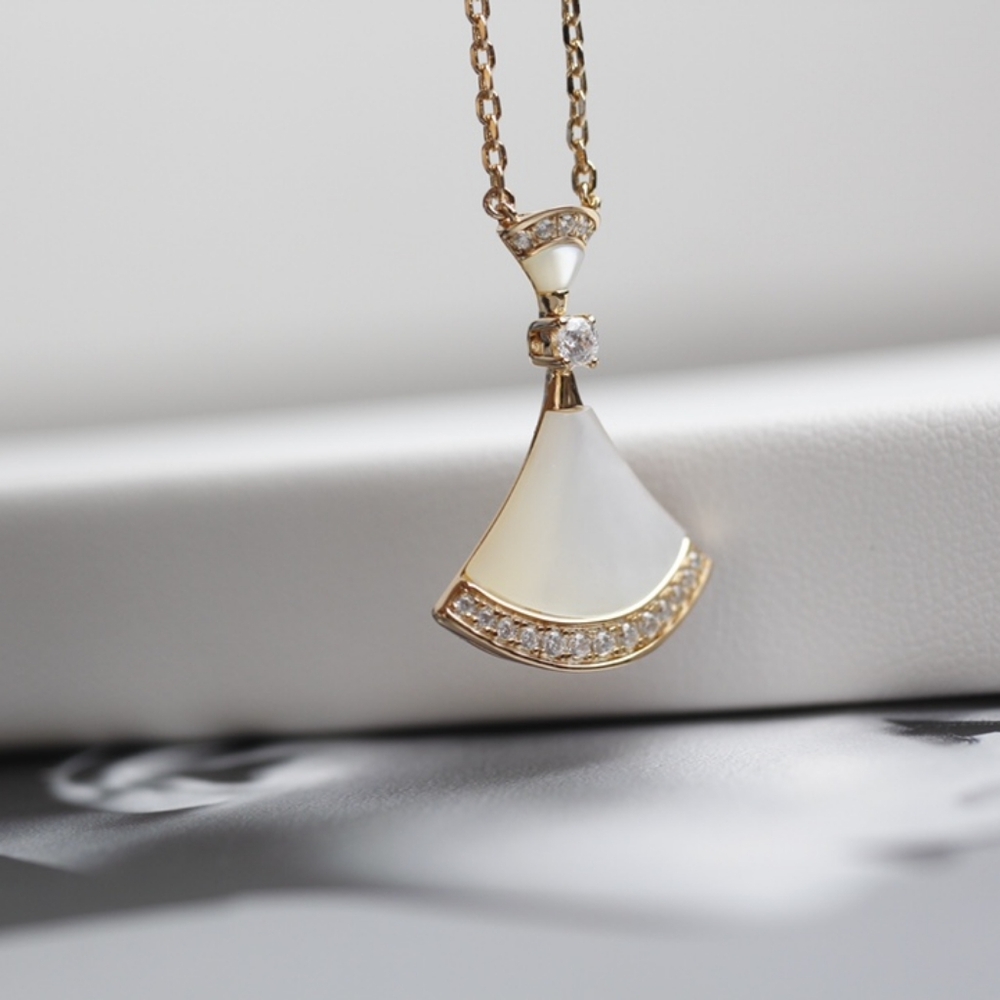 Bvlgari necklace